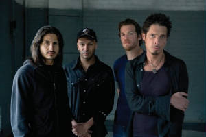 chriscornelaudioslave.jpg